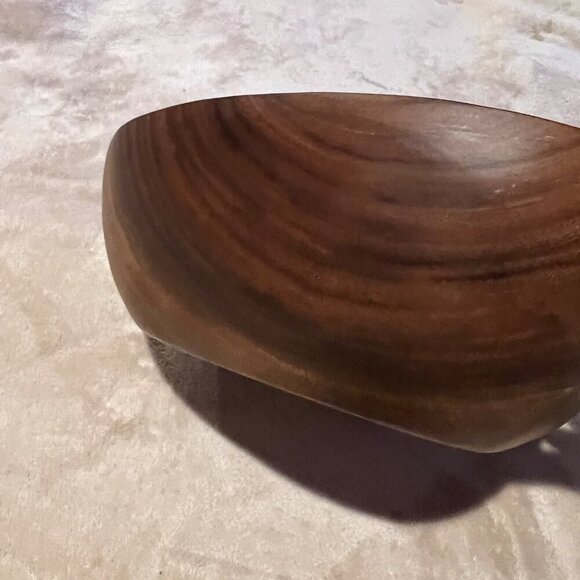 Wooden triangle shaped wooden bowl very MCM mid century style vibe - Picture 3 of 8
